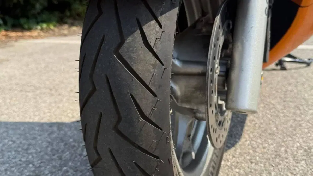 Honda Silver Wing 600 (2001 - 05)  (8)