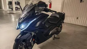 Kymco AK 550 ETS (2021 - 26)  (2)