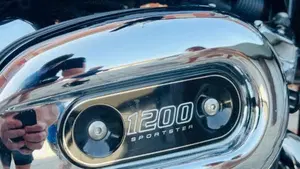 Harley-Davidson 1200 SuperLow (2014 - 16) - XL 1200T  (12)