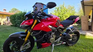 Ducati Streetfighter V4 1100 S (2021 - 22)  (4)
