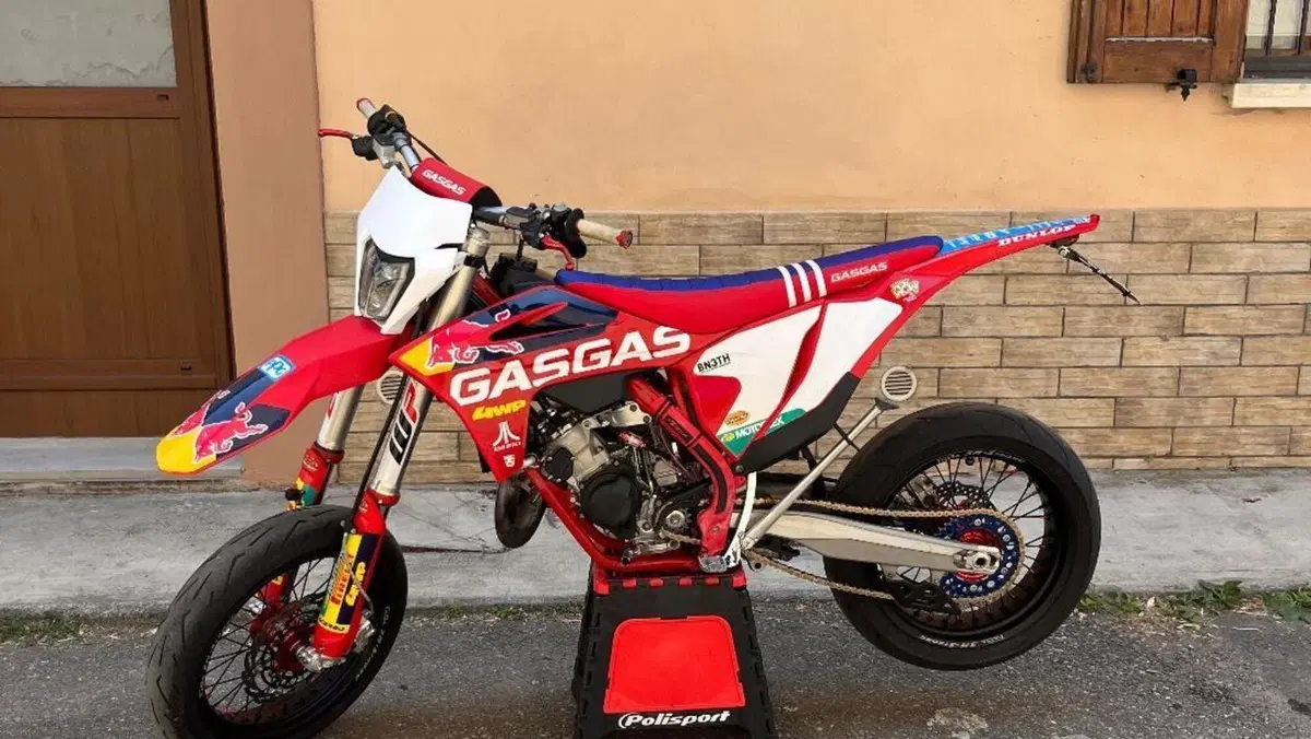 GASGAS MC 125 (2021)  (3)