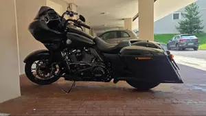 Harley-Davidson Road Glide Special (2021 - 23)  (2)