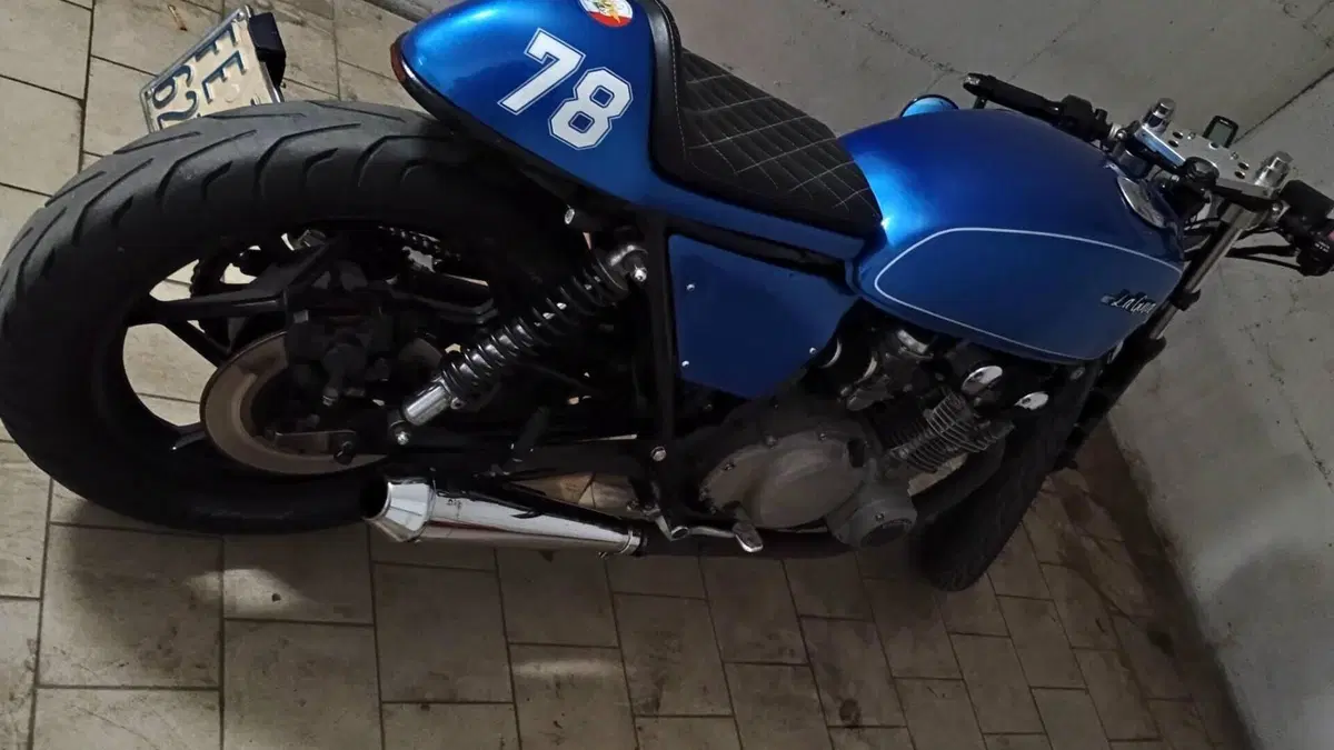 Suzuki   (13)