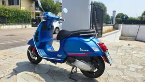 Vespa GTS 300 Super Sport Hpe (2021 - 22)  (4)