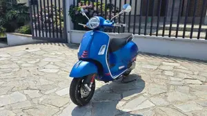 Vespa GTS 300 Super Sport Hpe (2021 - 22)  (11)