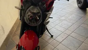 MV Agusta Brutale 800 RR (2021 - 25)  (4)