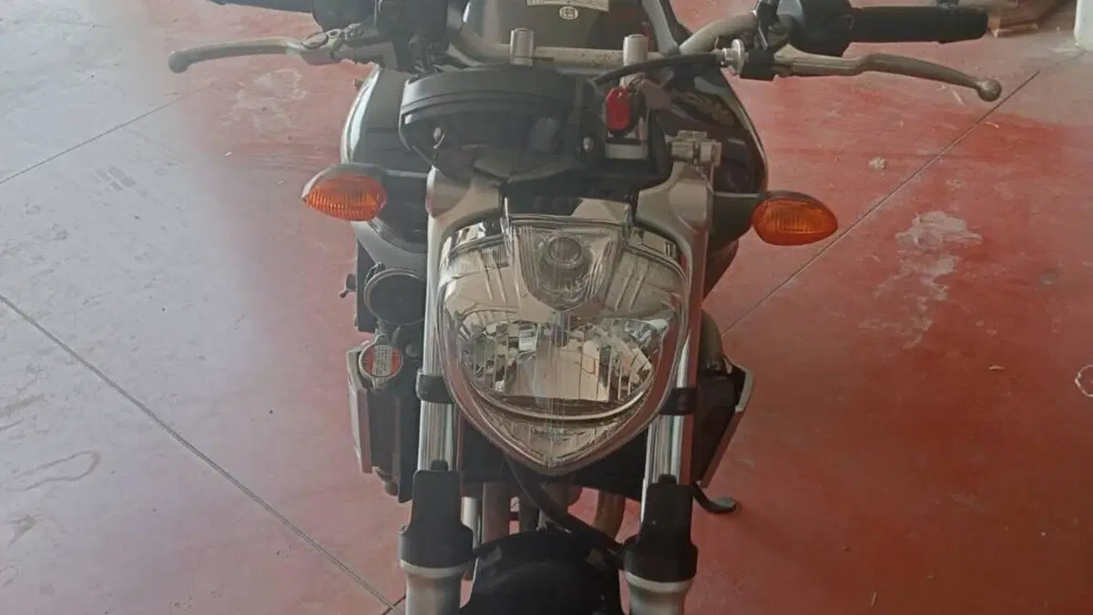 Yamaha FZ6 (2004 - 07)  (2)
