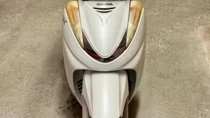 Honda SH 300 i (2006 - 10)  (4)