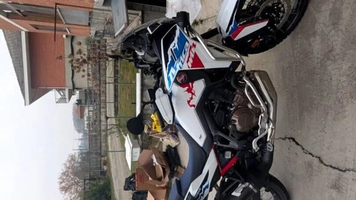 Honda Africa Twin CRF 1100L ES (2024 - 26)  (4)