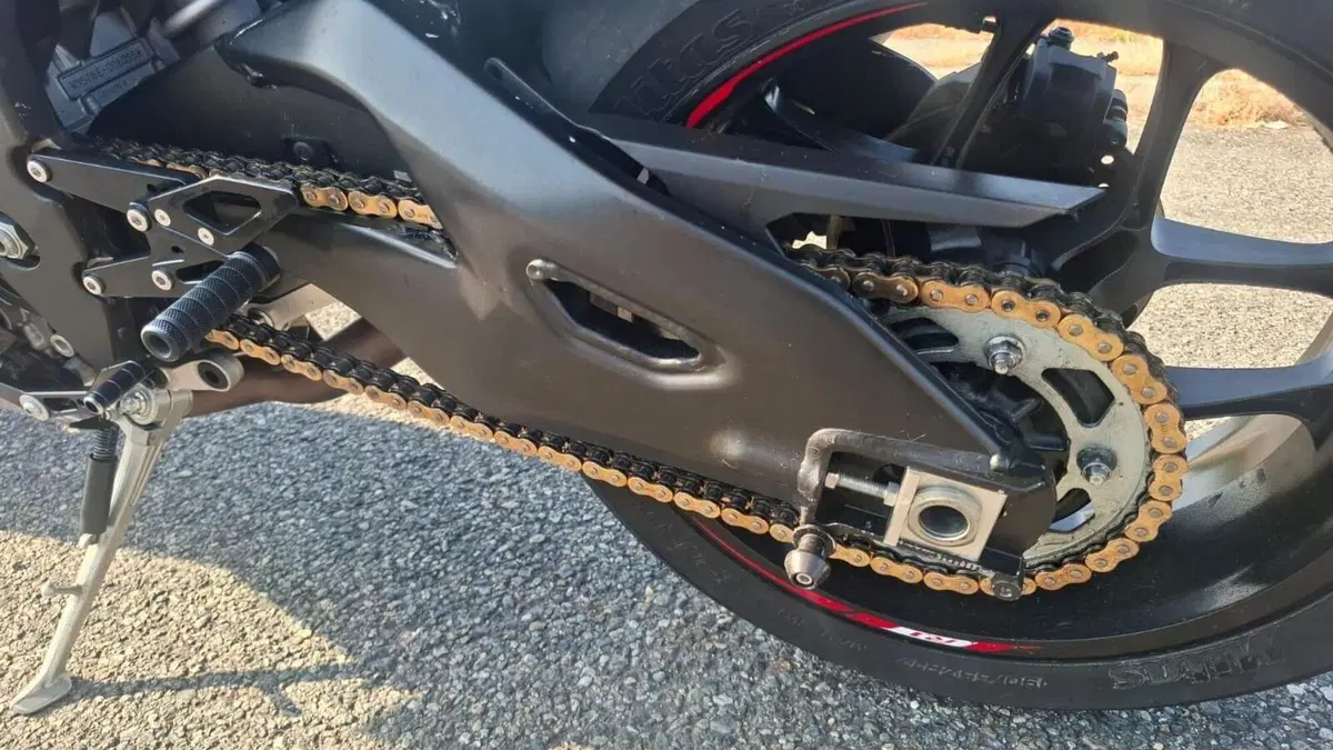 Yamaha YZF R1 (2017 - 19)  (3)