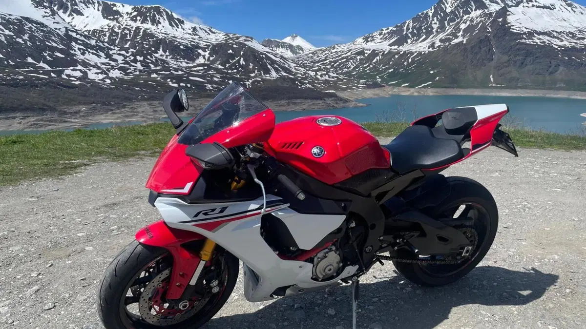 Yamaha YZF R1 (2017 - 19)  (7)