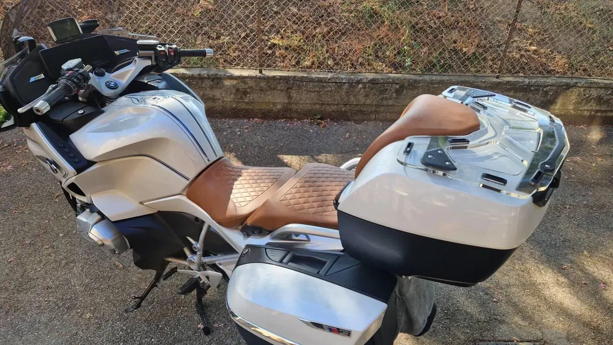Bmw R 1250 RT (2021 - 25)  (2)