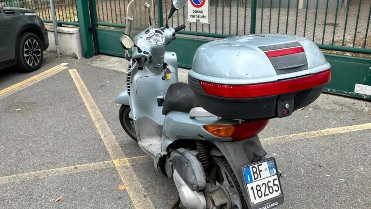 Honda SH 150 (2000 - 06)  (2)