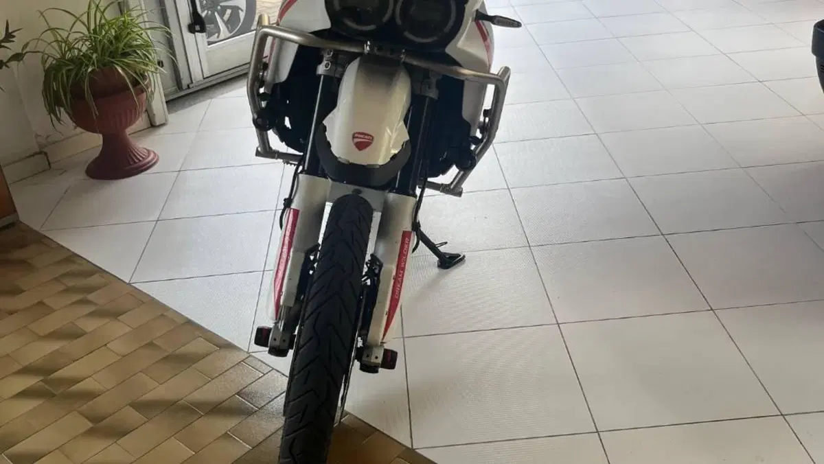 Ducati DesertX (2022 - 25)  (2)
