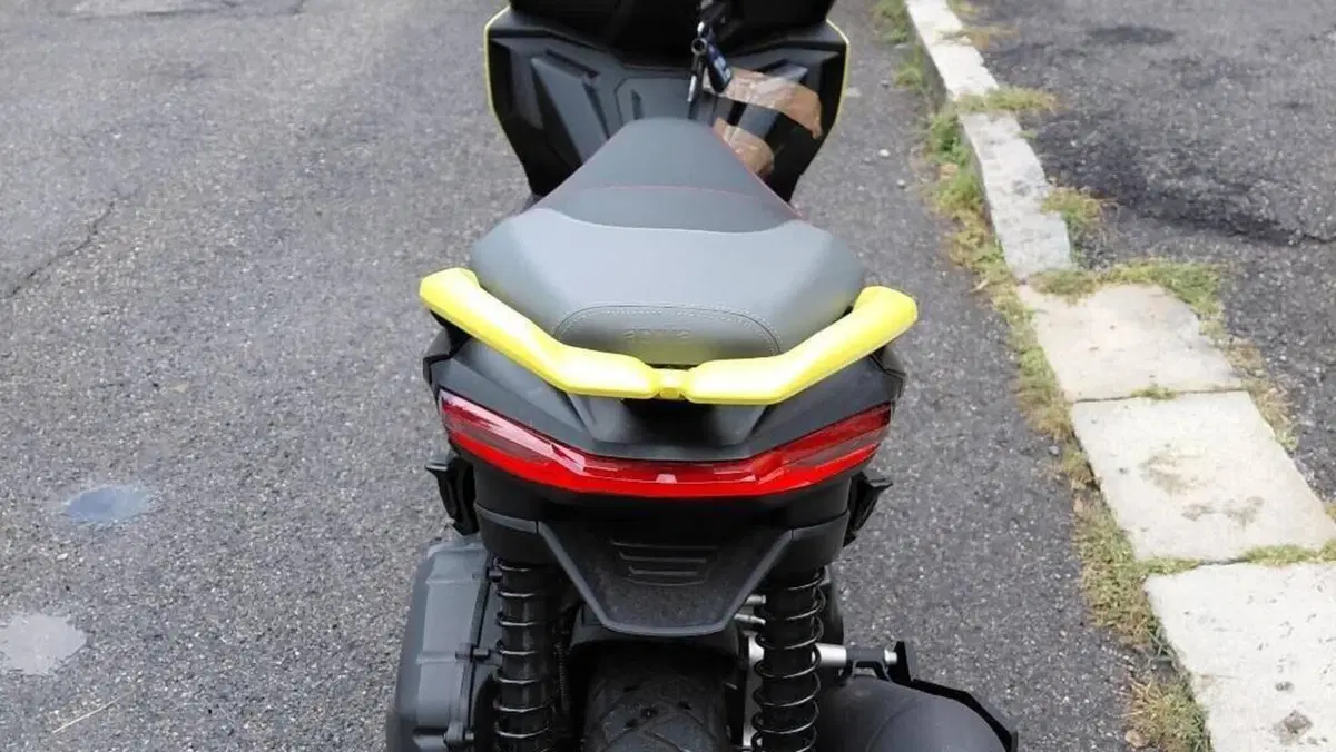 Aprilia SR GT 125 (2022 - 24)  (2)