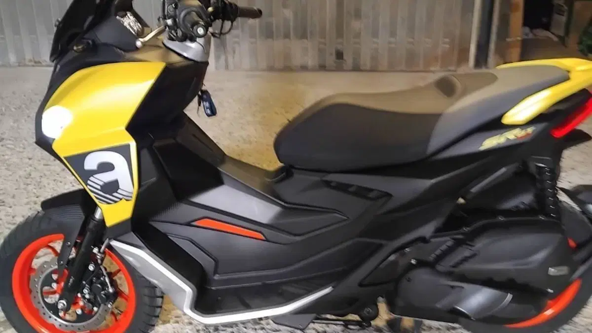 Aprilia SR GT 125 (2022 - 24)  (10)