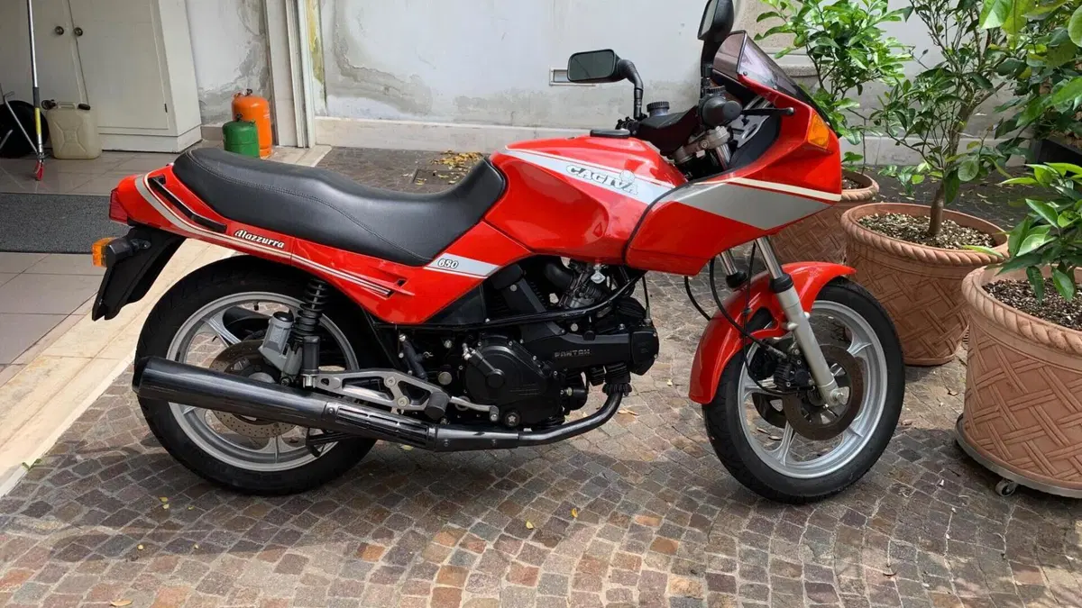 Cagiva Alazzurra 650 
