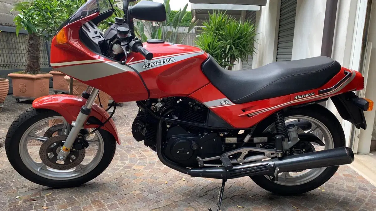 Cagiva Alazzurra 650  (2)