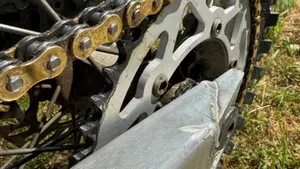 Kawasaki KX250 (1994 - 01)  (7)