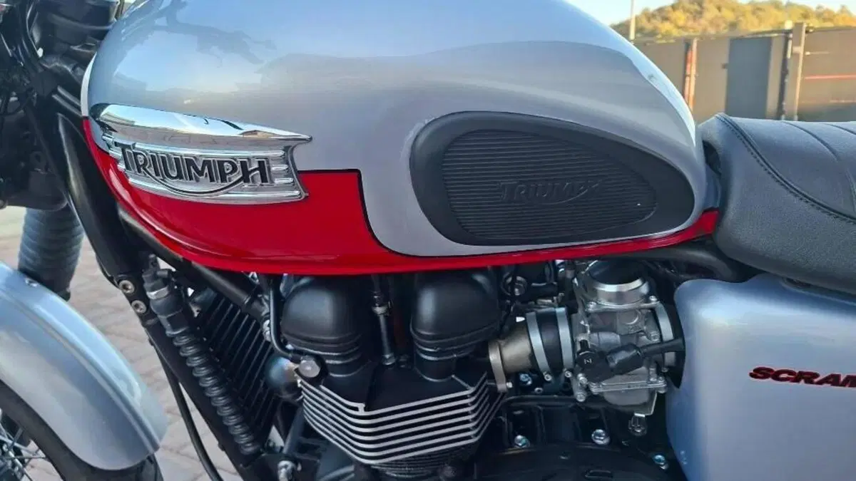Triumph Scrambler (2006 - 17)  (4)