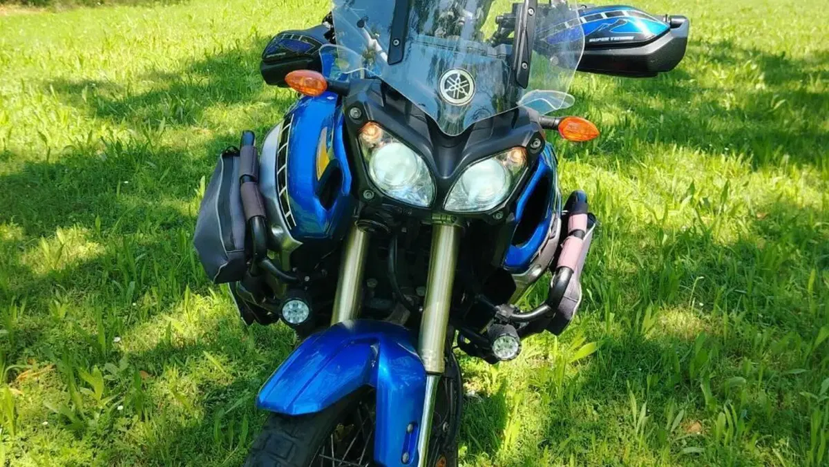 Yamaha XT1200Z Super Ténéré First Edition (2010 - 11)  (2)