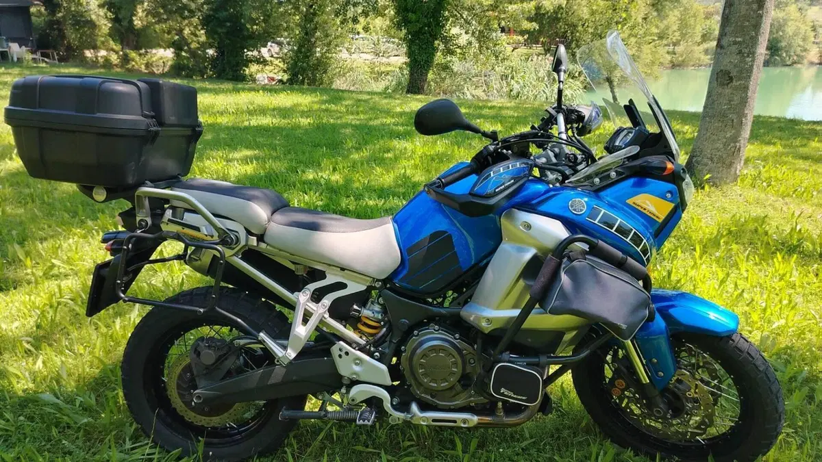 Yamaha XT1200Z Super Ténéré First Edition (2010 - 11)  (3)