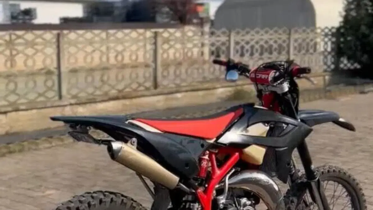 Betamotor RR 125 2T Enduro (2019)  (8)