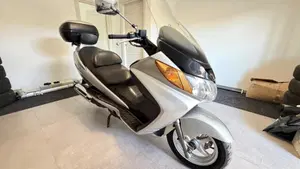Suzuki Burgman AN 400 Businnes (2001 - 03)  (2)