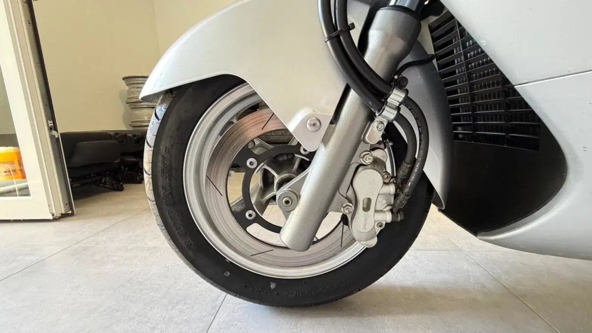 Suzuki Burgman AN 400 Businnes (2001 - 03)  (8)