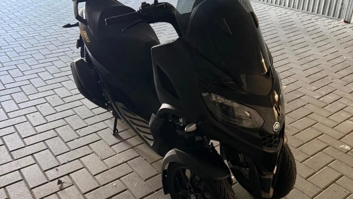 Piaggio MP3 310 Sport (2025 - 26)  (2)