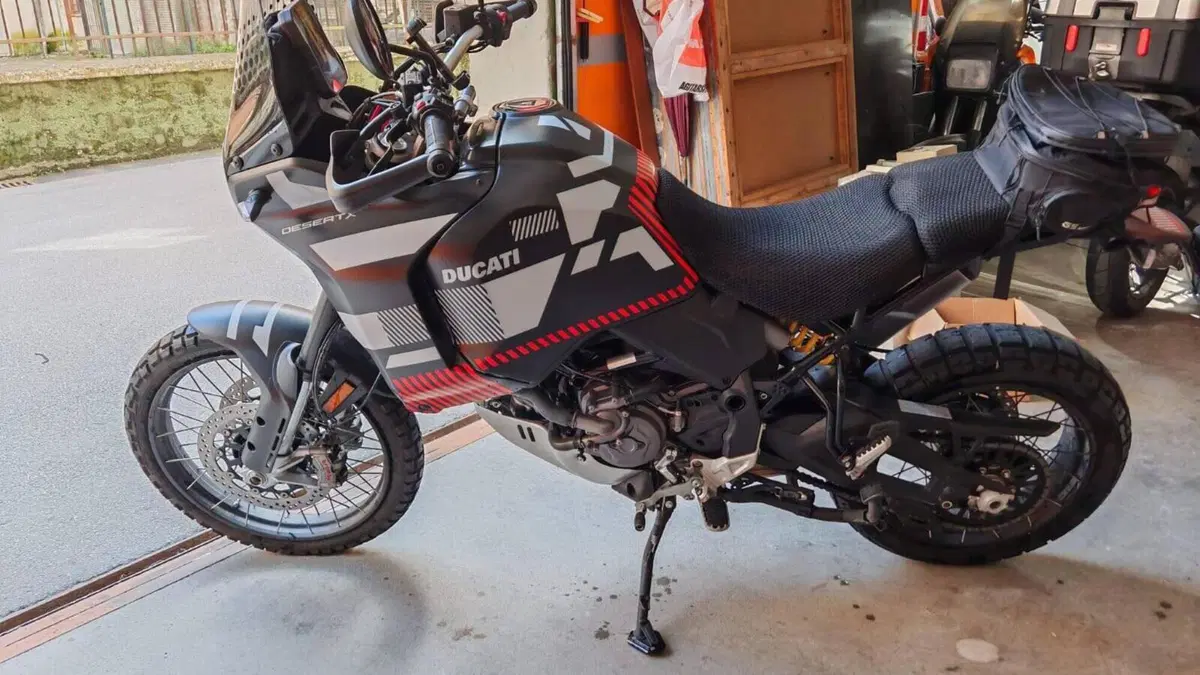 Ducati DesertX (2022 - 25)  (2)