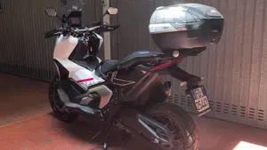 Honda X-ADV 750 DCT Adventure (2021 - 24)  (3)