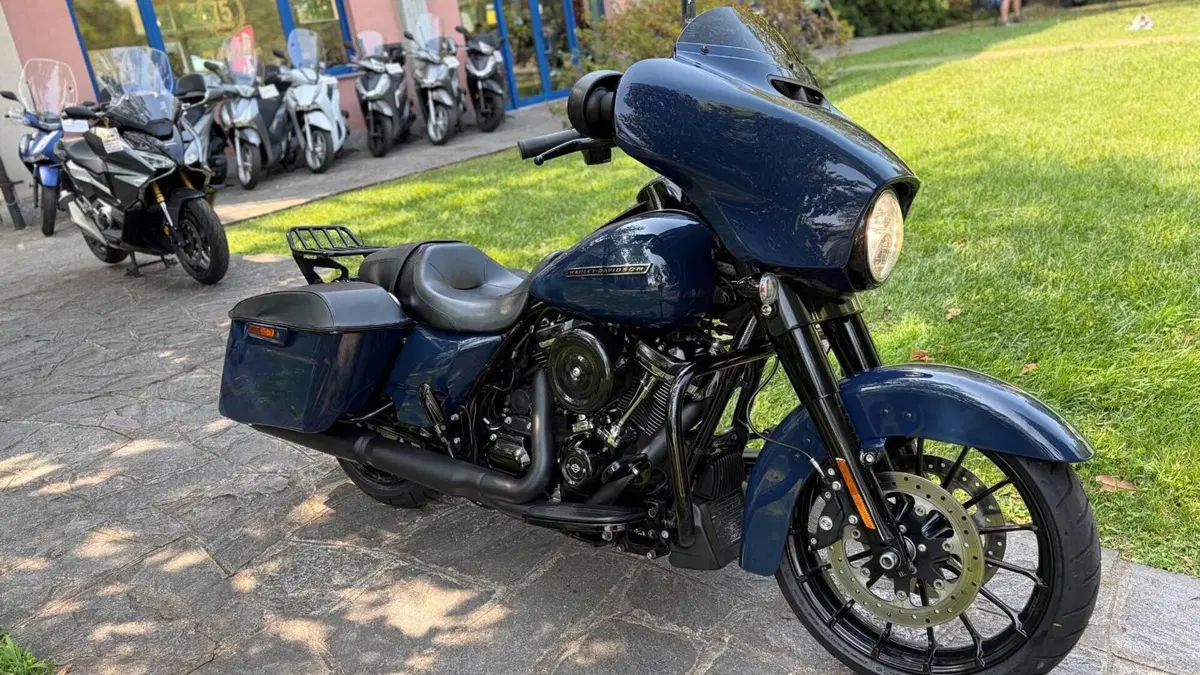 Harley-Davidson 114 Street Glide Special (2019 - 20) - FLHXS  (2)