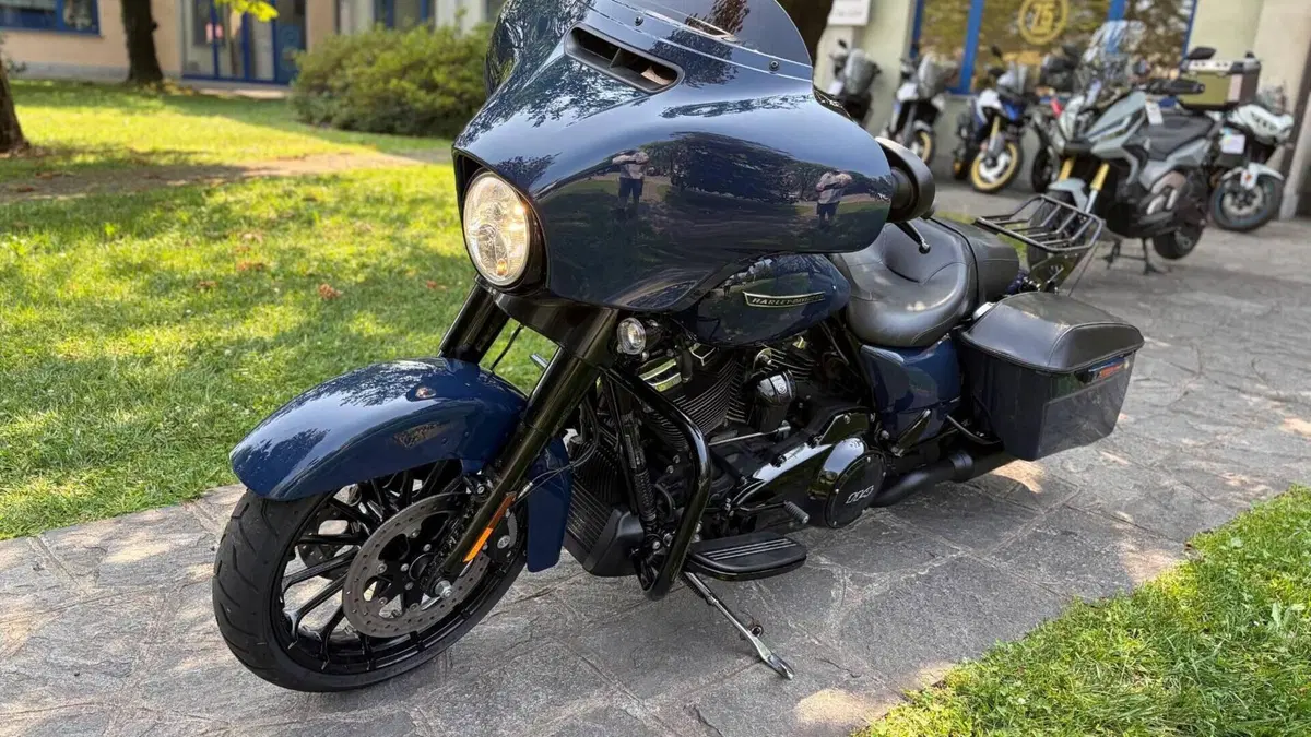 Harley-Davidson 114 Street Glide Special (2019 - 20) - FLHXS  (4)
