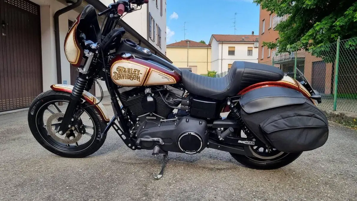 Harley-Davidson 1584 Street Bob (2008 - 15) - FXDB  (5)