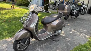Vespa GTS 300 Touring ABS (2017 - 19)  (4)