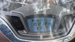 Vespa GTS 300 Touring ABS (2017 - 19)  (6)