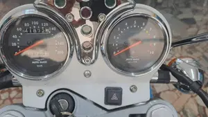 Moto Guzzi Nevada 750 Club (2002 - 06)  (4)