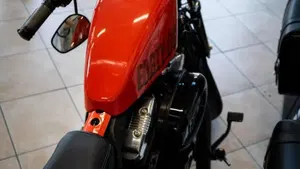Harley-Davidson 1200 Forty-Eight (2010 - 15)  (5)