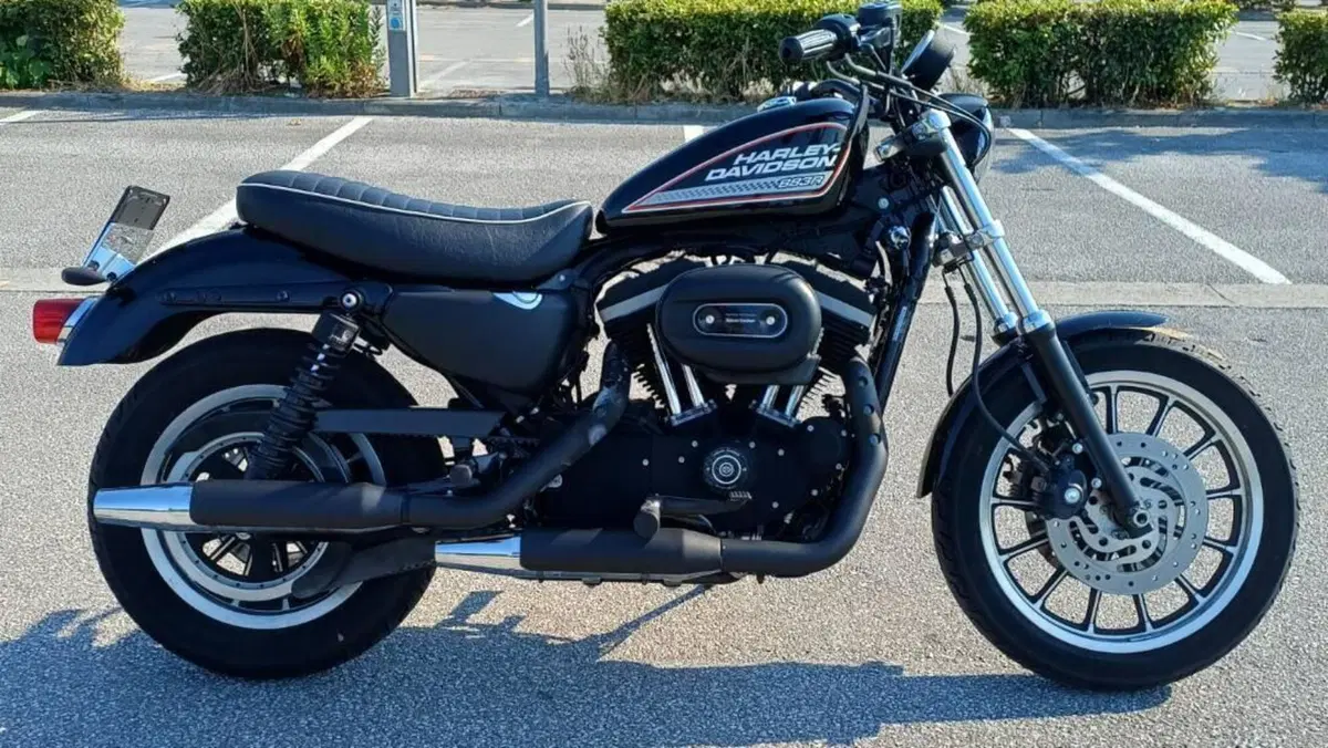 Harley-Davidson 883 R (2008 - 16) - XL 883R  (3)