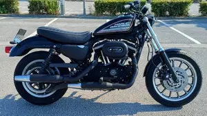 Harley-Davidson 883 R (2008 - 16) - XL 883R  (3)