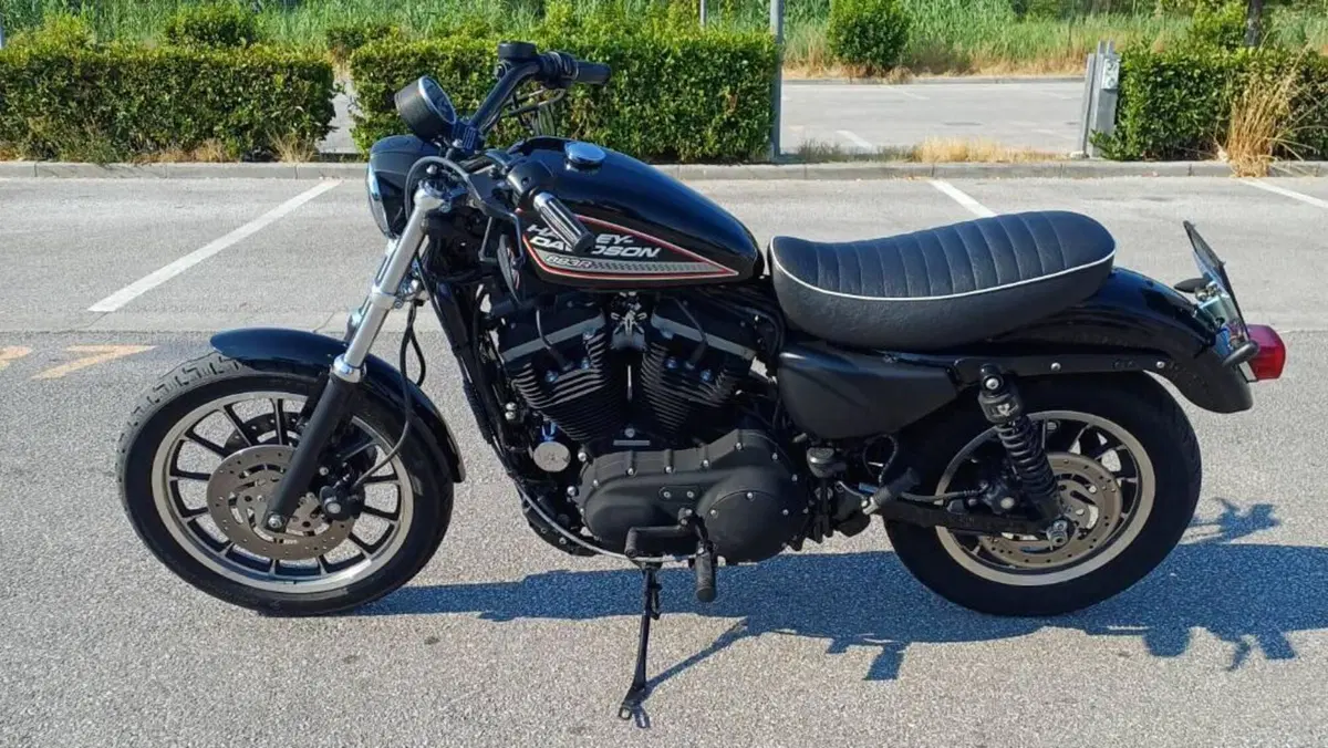 Harley-Davidson 883 R (2008 - 16) - XL 883R  (4)