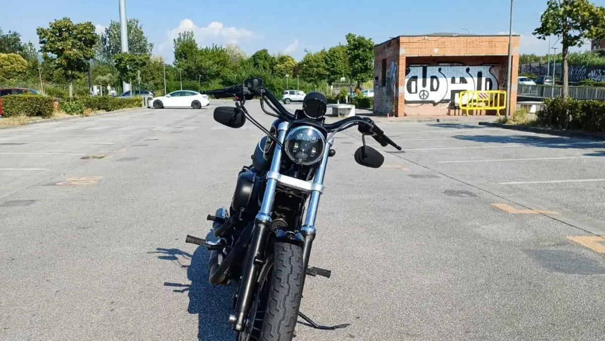 Harley-Davidson 883 R (2008 - 16) - XL 883R  (5)
