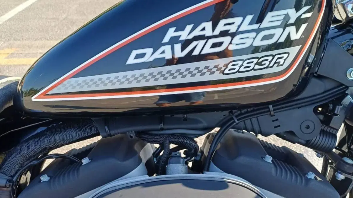Harley-Davidson 883 R (2008 - 16) - XL 883R  (6)