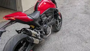 Ducati Monster 937 + (2021 - 25)  (5)