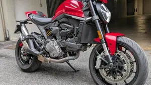 Ducati Monster 937 + (2021 - 25)  (10)