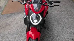 Ducati Monster 937 + (2021 - 25)  (12)