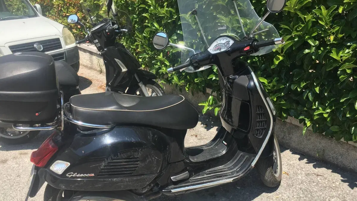 Vespa GTS 300 (2010 - 14)  (4)