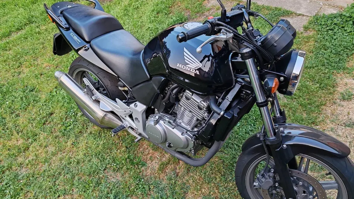 Honda CBF 500 