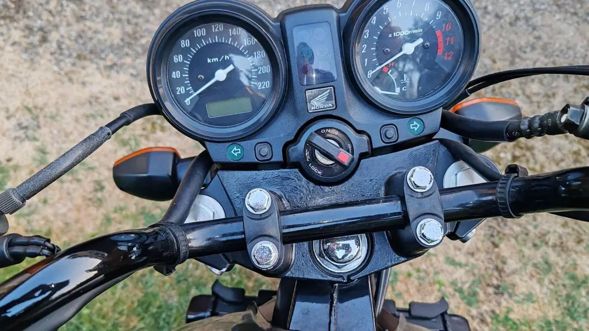 Honda CBF 500  (5)